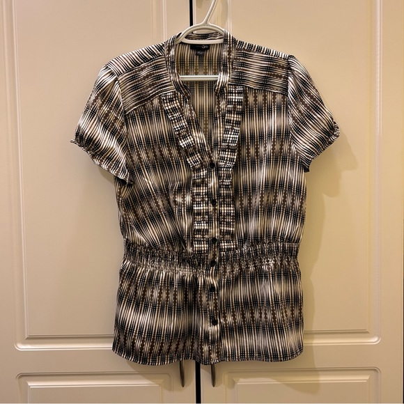 East 5th Womens Blouse Sz Large Brown/Cream Button Up Short Sleeve Front Ruffle - Picture 2 of 8